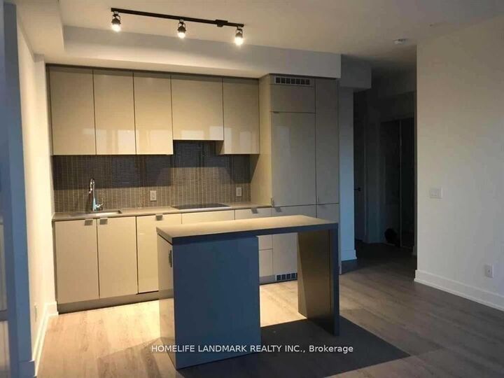 Property Photo: 7 Grenville Street 3107 ON M4Y 1A1