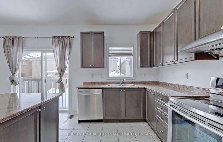 Property Photo:  808 O'Reilly Crescent  ON L9V 2S3 