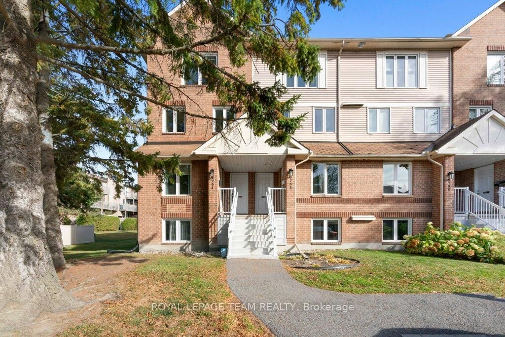 Property Photo: 6754 Jeanne D'Arc Boulevard N B ON K1C 6E9