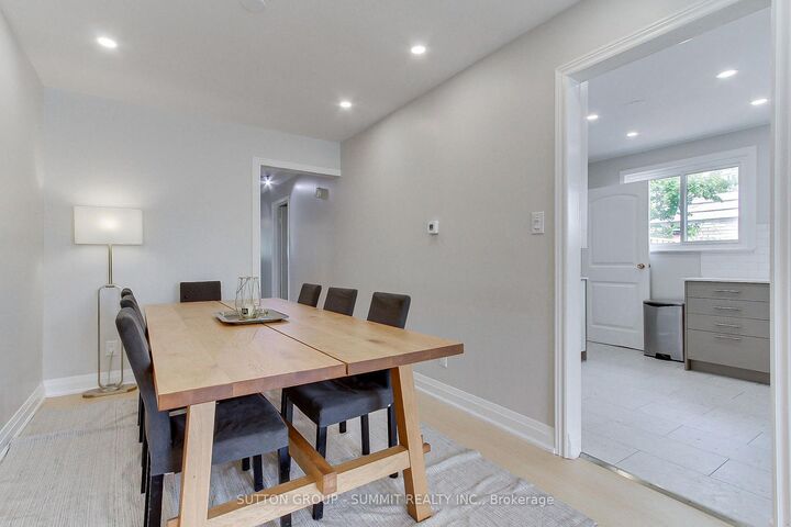Property Photo: 7641 Anaka Drive ON L4T 3H8