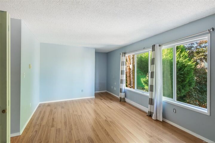 Property Photo:  2595 2nd Ave  BC V9Y 2A2 