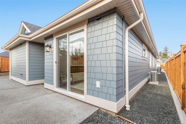 Property Photo:  410 Hummingbird Pl  BC V9P 1K1 
