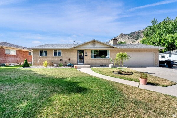 Property Photo:  819 E Lindon Dr  UT 84302 