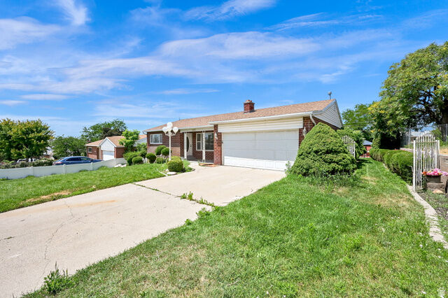 Property Photo: 406 W 3300 S UT 84010