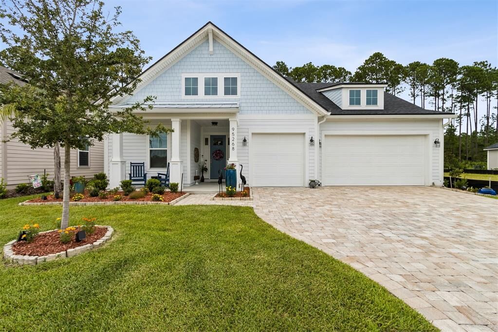 Property Photo: 95268 Golden Glow Drive FL 32034