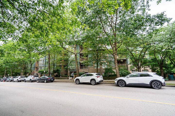 Property Photo: 285 Newport Drive 111 BC V3H 5J6