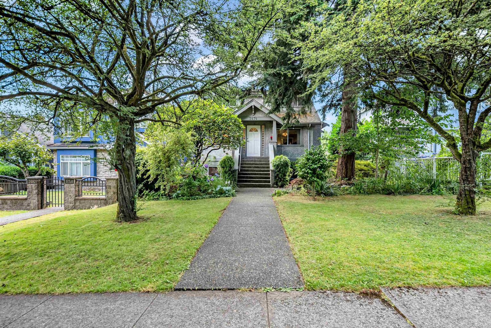 Property Photo: 2474 E 5th Avenue BC V5M 1M5
