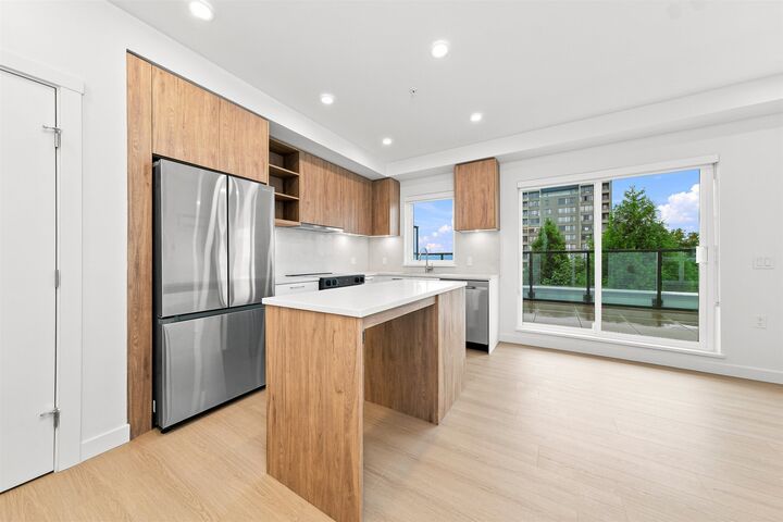 Property Photo: 82 First Street 423 BC V3L 0L8