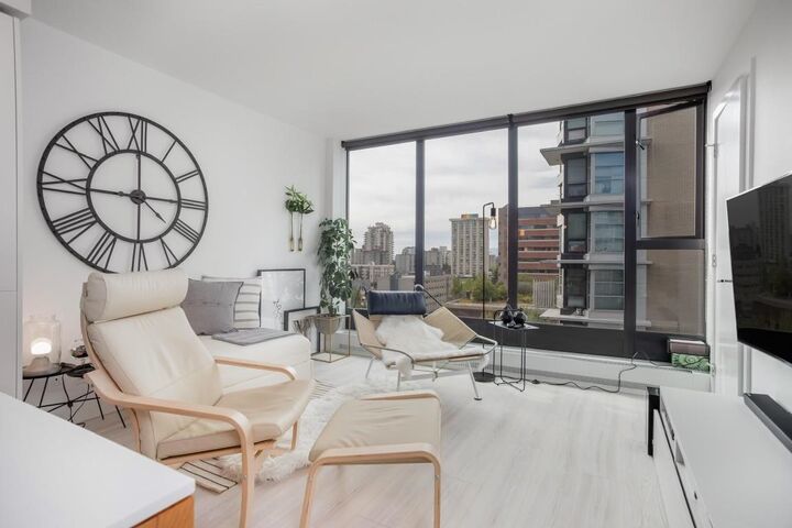 Property Photo:  1133 Hornby Street 1308  BC V6Z 1W1 
