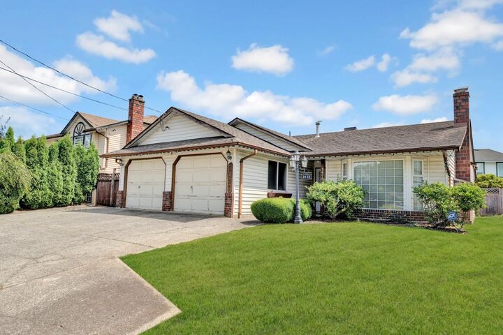 3452 Clearbrook Road — photo 1