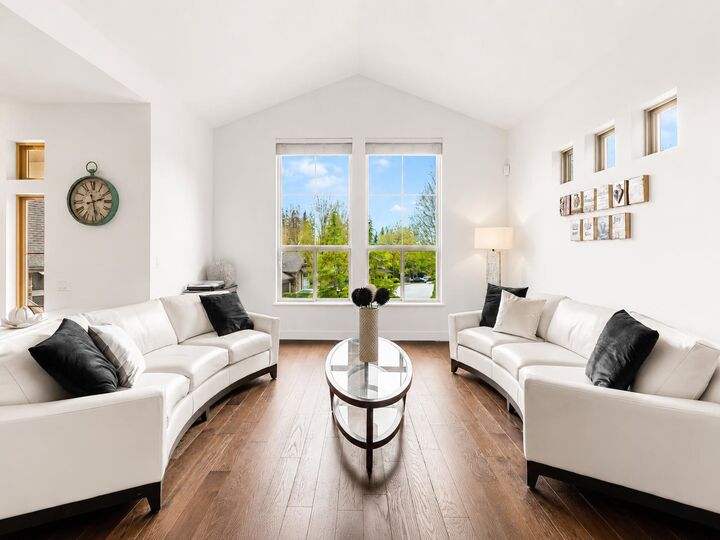 Property Photo: 36 Maple Court BC V3H 5M8