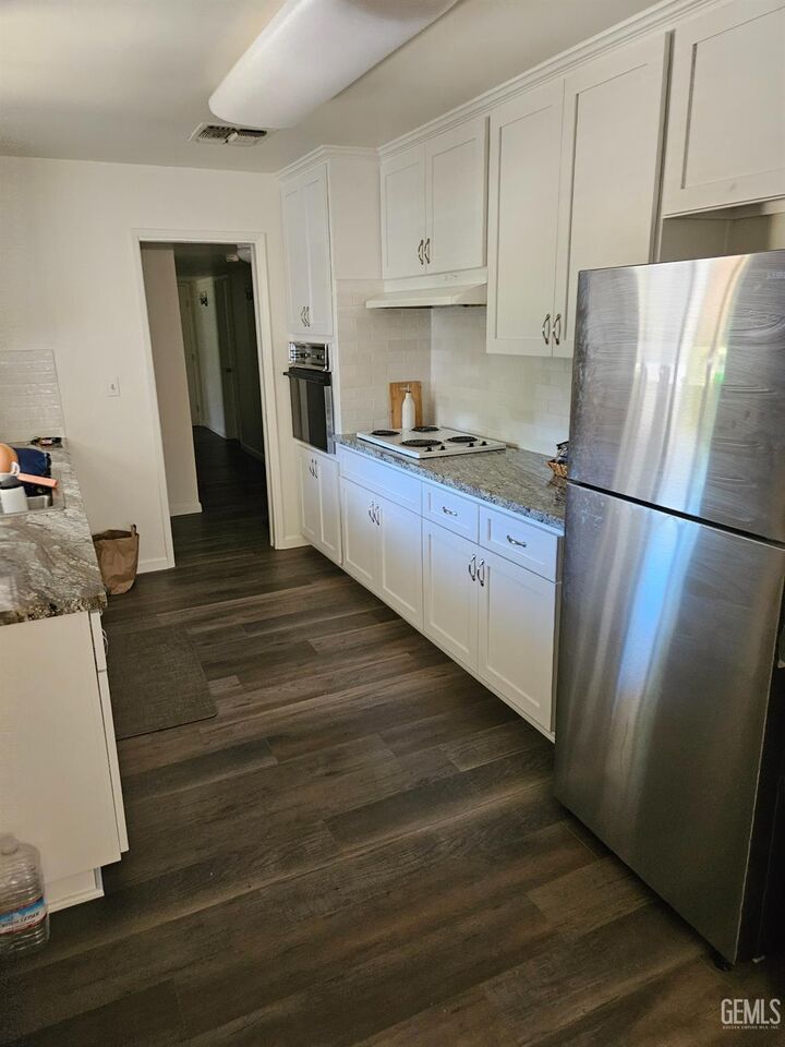 Property Photo:  4018 Cork Lane  CA 93309 