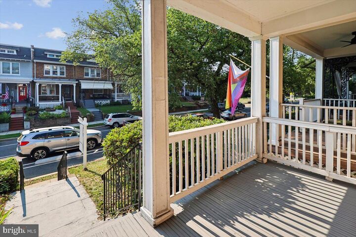 Property Photo:  224 17th Street NE  DC 20002 