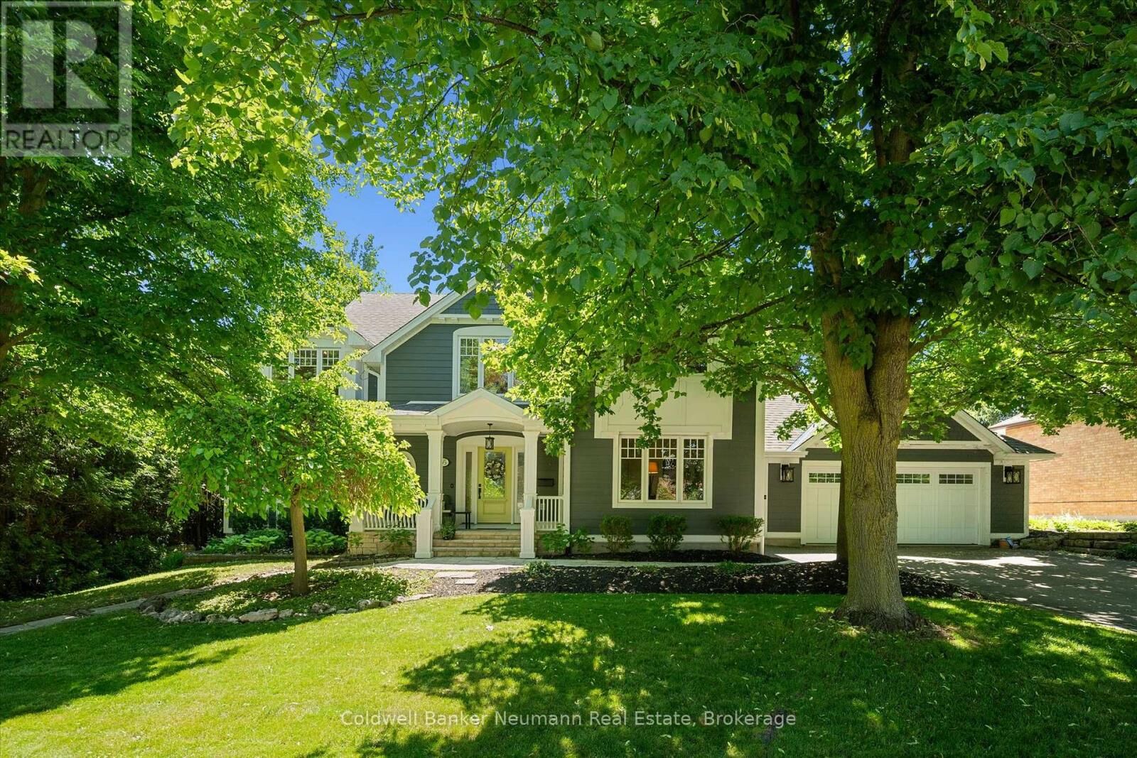 Property Photo: 35 Monticello Crescent ON N1G 2M1