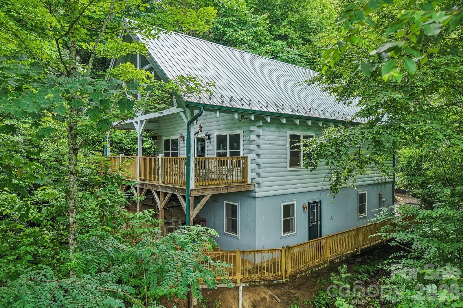 Property Photo: 1061 Setzer Cove Road NC 28751