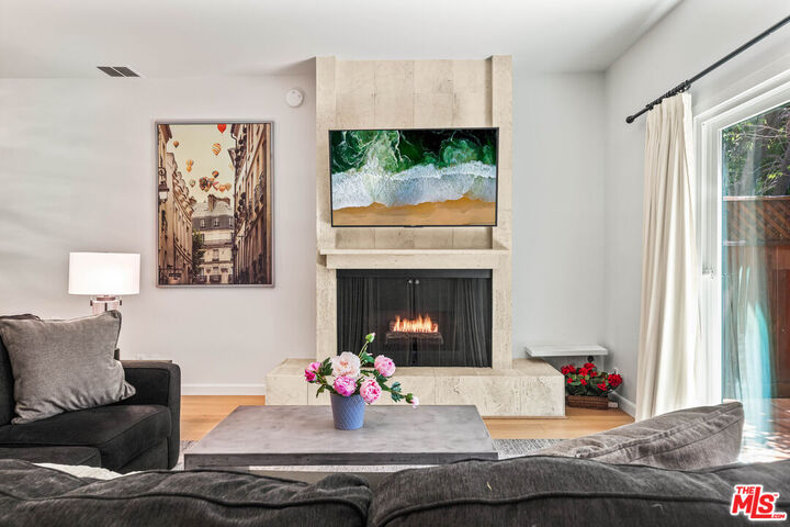 Property Photo: 10600 Holman Ave CA 90024