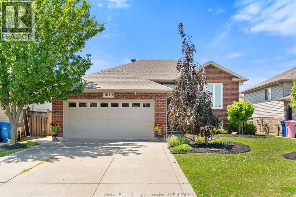 Property Photo:  1040 King Louis Street  ON N0R 1A0 