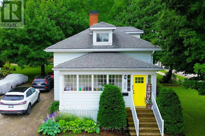 206 Union Street East — photo 1