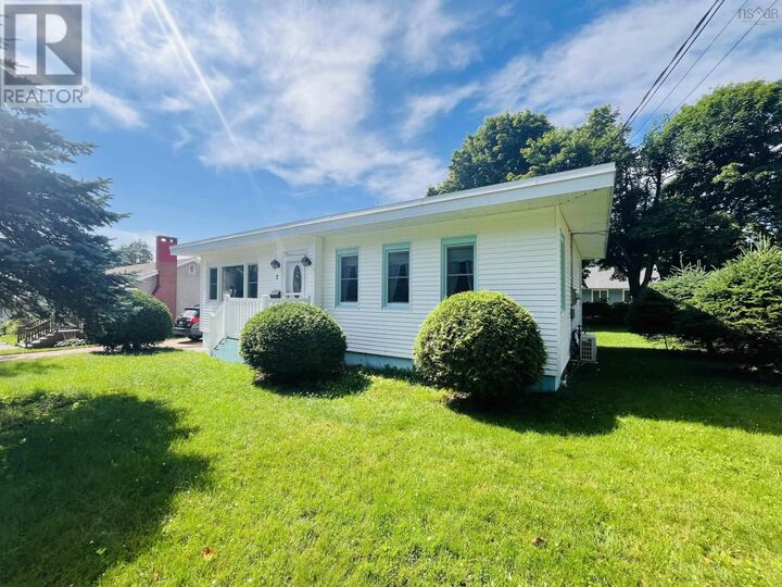 Property Photo:  7 Franklyn Street  NS B4H 3X3 
