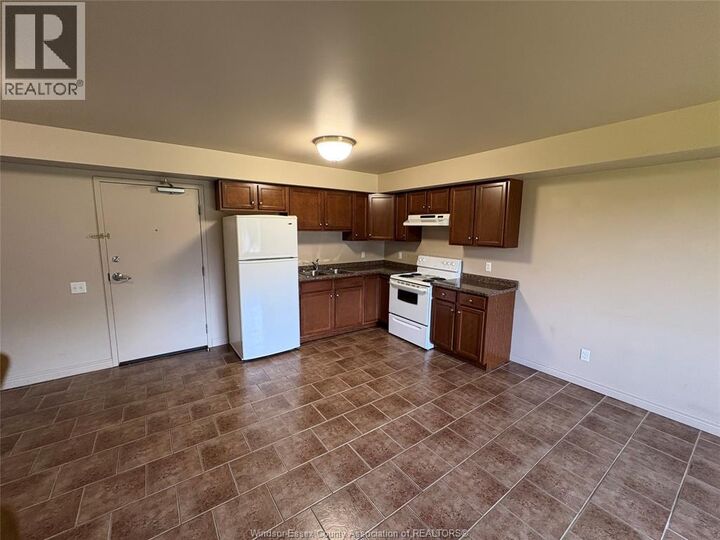 Property Photo: 440 Simcoe 15 ON N9V 1N3