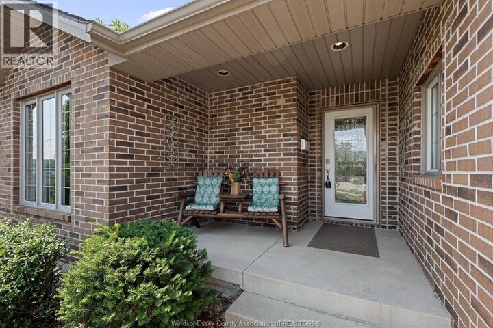 Property Photo: 160 Hanlan Street South ON N8M 3H1