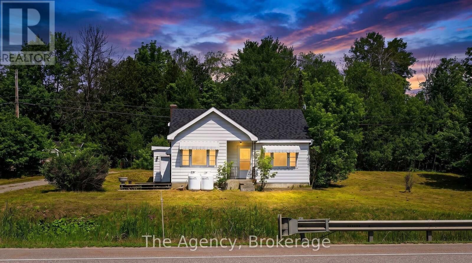 Property Photo: 11401 Highway 12 ON L0K 1E0