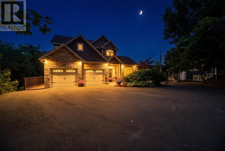 Property Photo: 8 Carriage Lane NL A1E 6J3