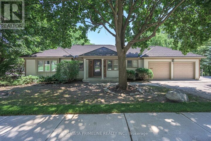 Property Photo: 98 Shavian Boulevard ON N6G 2P3
