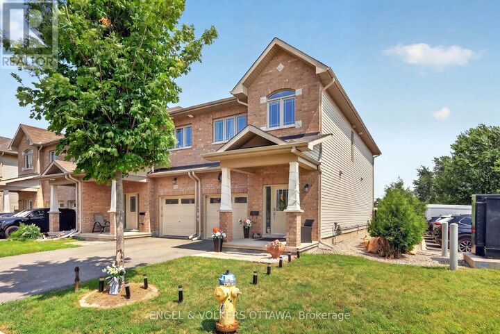 Property Photo: 601 Via Campanale Avenue ON K2J 4A2