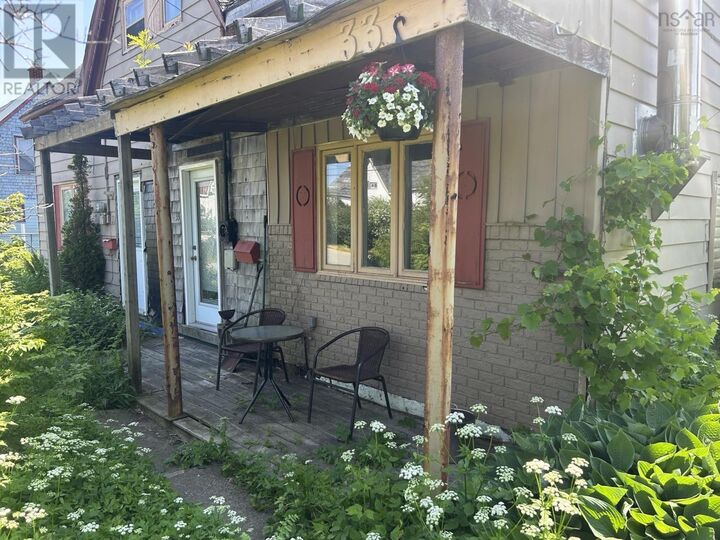 33 Foundry Street — photo 1