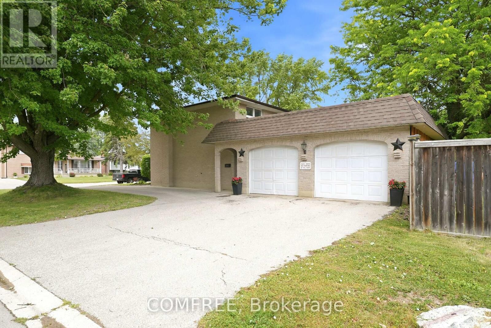 Property Photo:  275 Margaret Street  ON N0P 2L0 