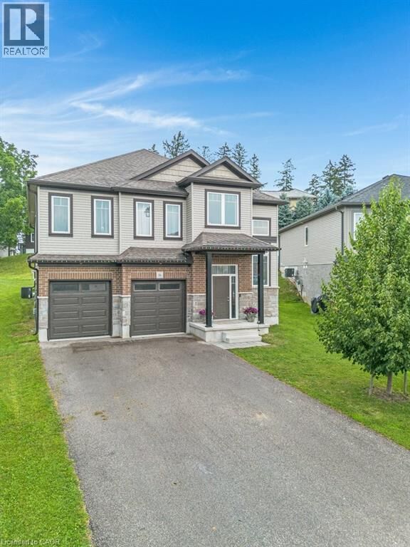 Property Photo: 16 Brookfield Court ON N5C 0C4