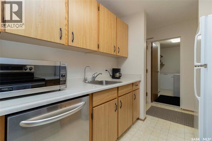 Property Photo:  111 425 115th Street E  SK S7N 2E5 