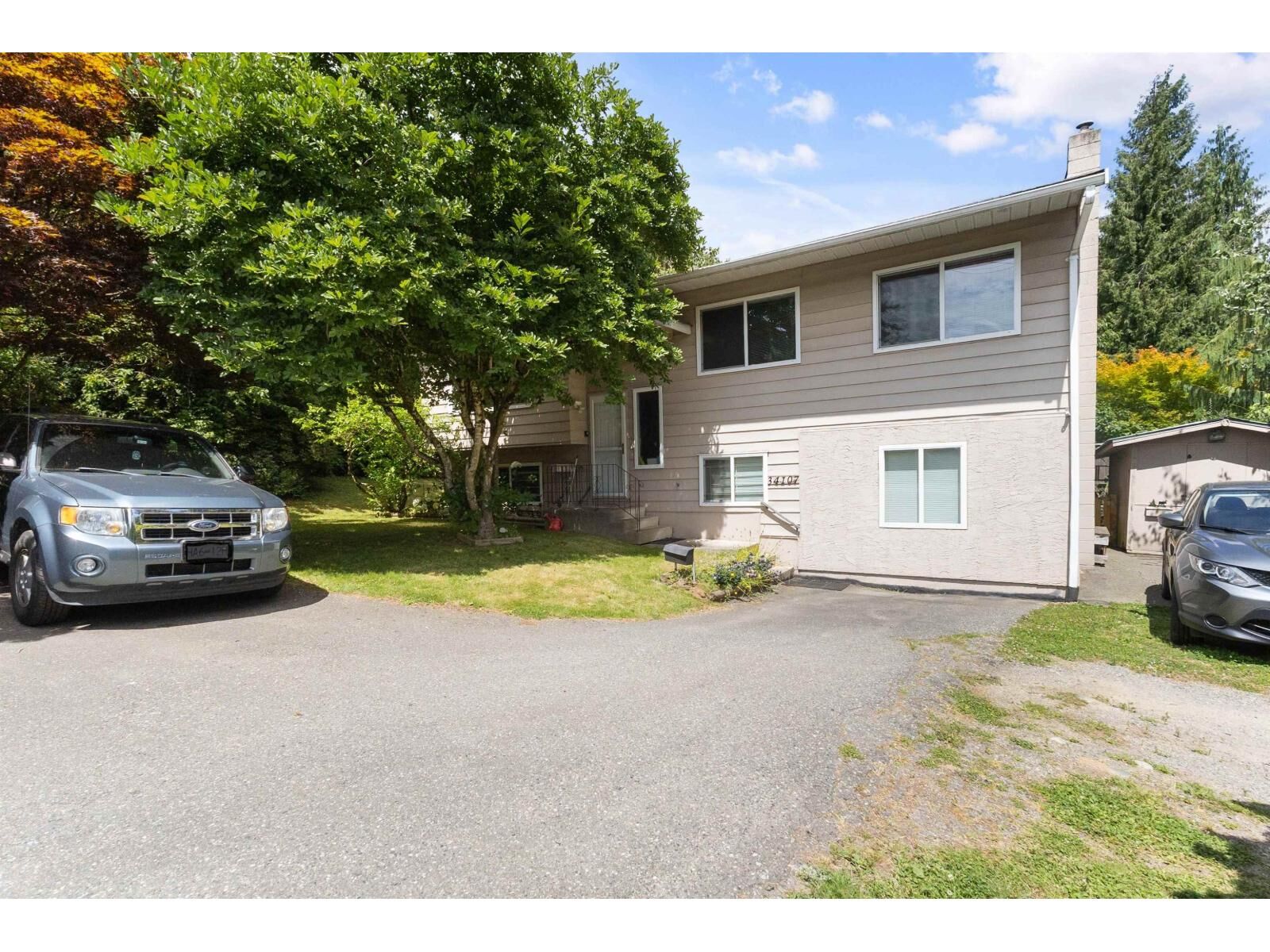 Photo de la propriété:  34107 Marshall Road  BC V2S 1L8 