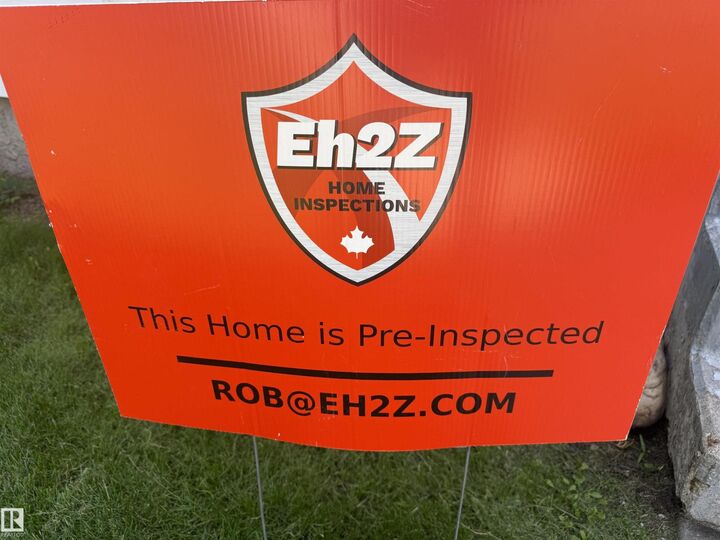 Property Photo: 5014 57 Av AB T7Z 1A6