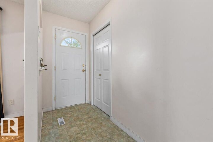 Property Photo:  5126 53 Street  AB T0G 1L0 