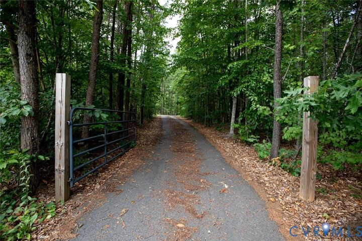 Property Photo: 1487 Spencer Road VA 23936