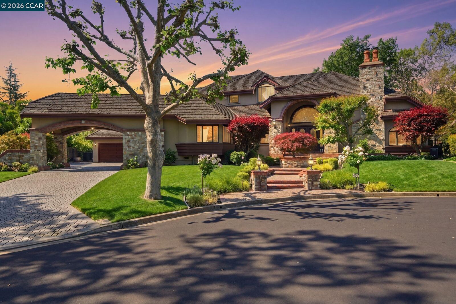 Property Photo: 51 Red Cypress Ct CA 94506