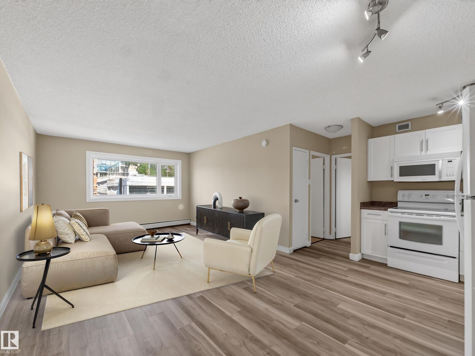 Property Photo: 9710 105 Street NW 502 AB T5K 1A4