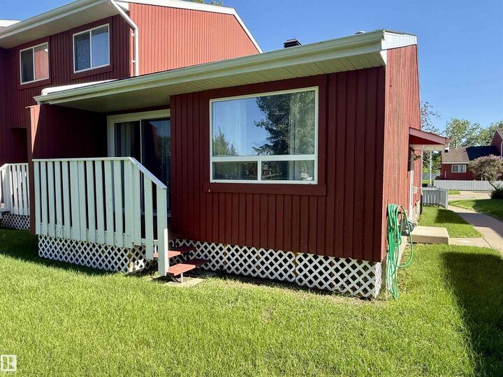 10654 Beaumaris Road NW — photo 1