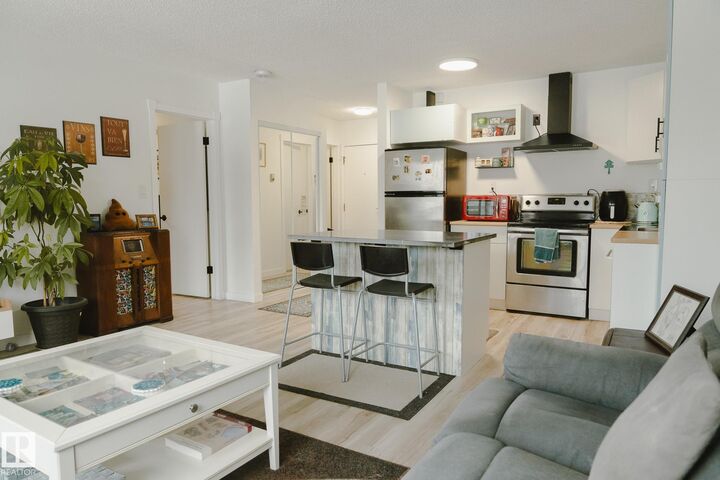 Property Photo:  10432 76 Avenue NW 303  AB T6E 1L1 