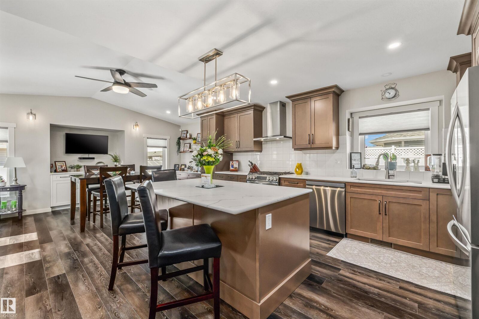 Property Photo:  7 William Bell Drive  AB T9E 6H7 