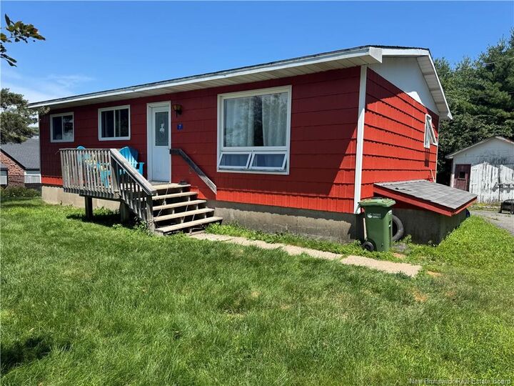7 Donlyn Drive — photo 1