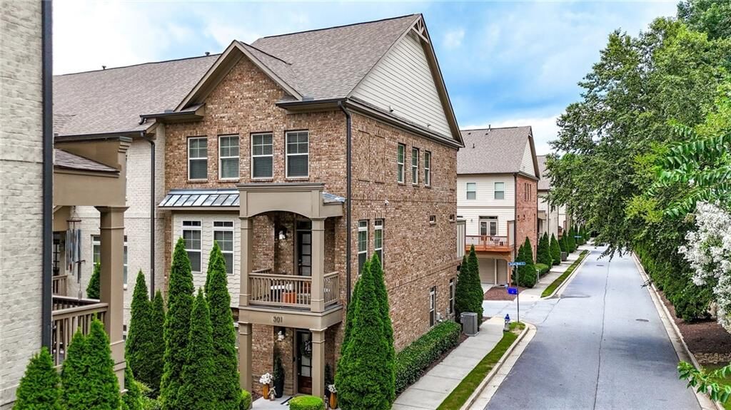 Property Photo:  301 Garland Woods Court  GA 30080 