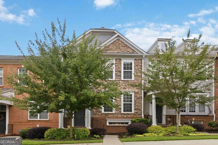 Property Photo:  2274 Limehurst Drive NE  GA 30319 