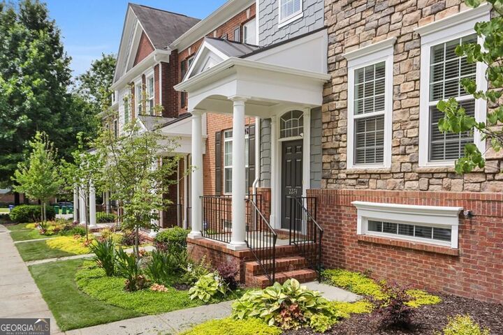 Property Photo:  2274 Limehurst Drive NE  GA 30319 