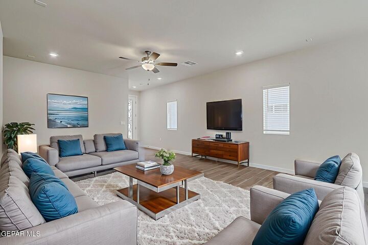 Property Photo:  5717 Las Ramblas Avenue  TX 79934 