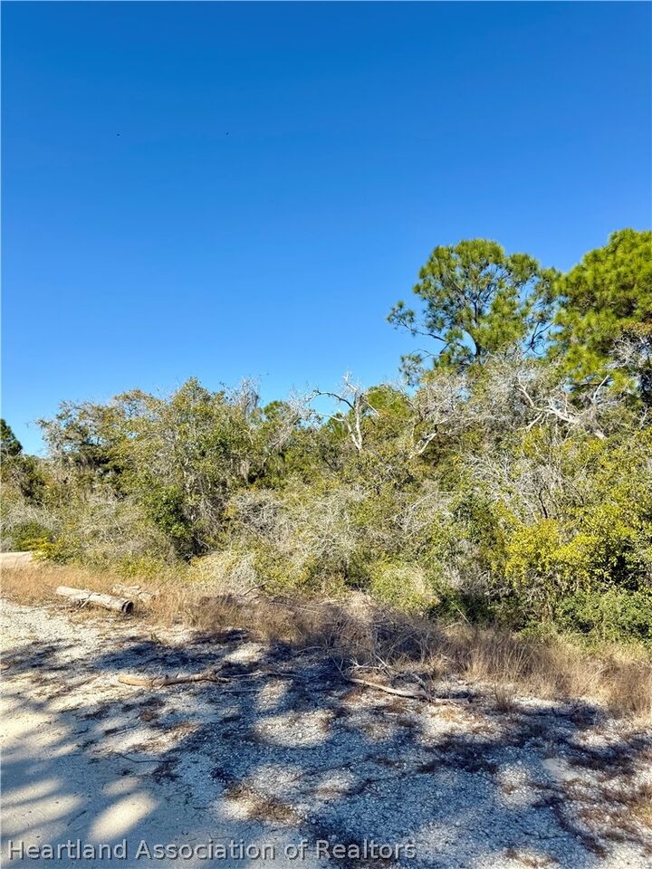 Property Photo: 404 Sunshine Avenue FL 33852