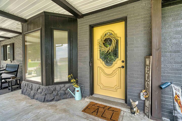 Property Photo:  2701 W Mill Road  IN 47720-1127 