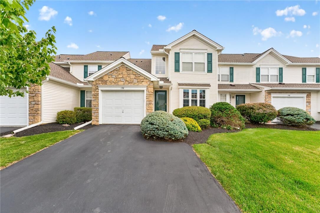 Property Photo:  198 Park Ridge Drive  PA 18040 